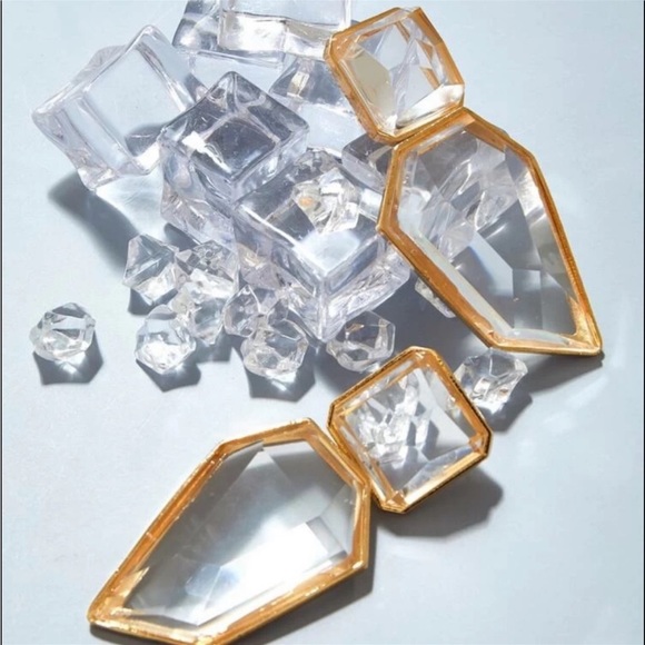 NWT| SUPER GLAM UNIQUE GOLD STATEMENT EARRINGS| NEW - Picture 2 of 13